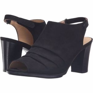 NWT Naturalizer Lago Black Fabric Heels Size 6.5